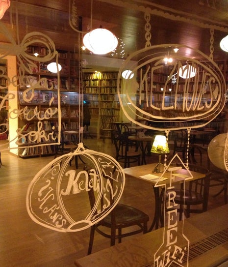 Kelet Kávézó és Galéria