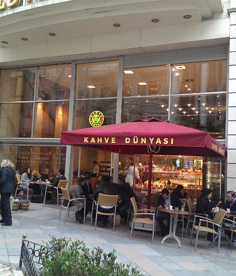 Kahve Dunyasi Fabrika Veliefendi Istanbul Restaurant Reviews Photos Phone Number Tripadvisor