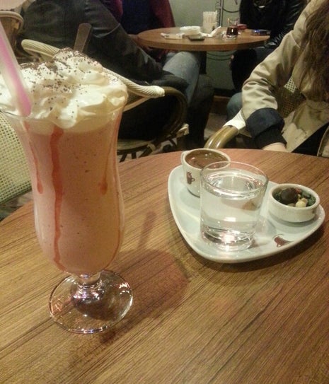 Kahve Deposu Kırmızı Bar