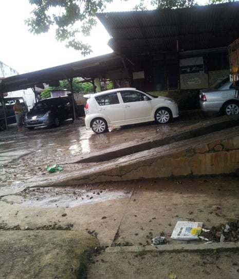 warong jalan sialang