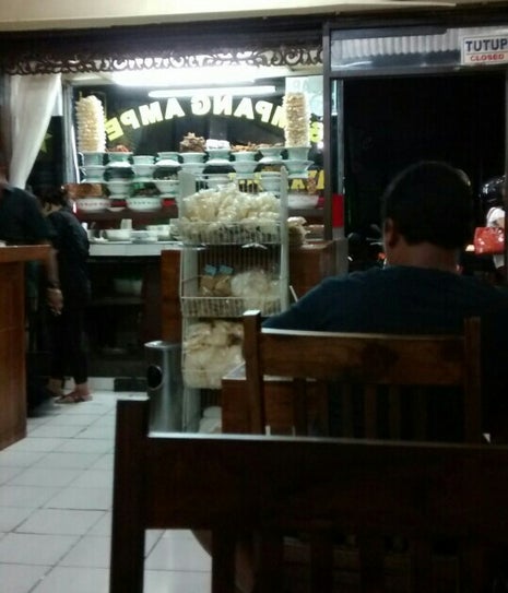 Rumah Makan Simpang Ampek