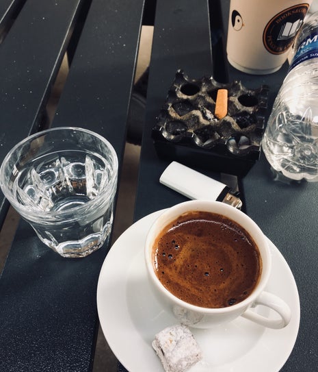 Penguen Books & Coffee