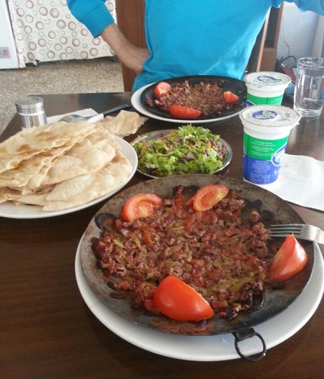 Konyalı Günay Etli Ekmek ve Fırın Kebap Salonu