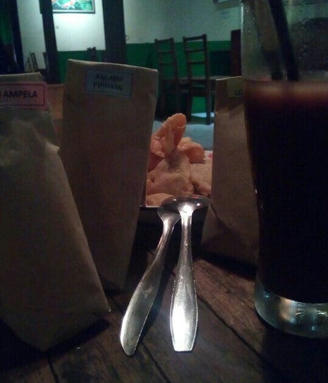 Cafe Padang Mbulan
