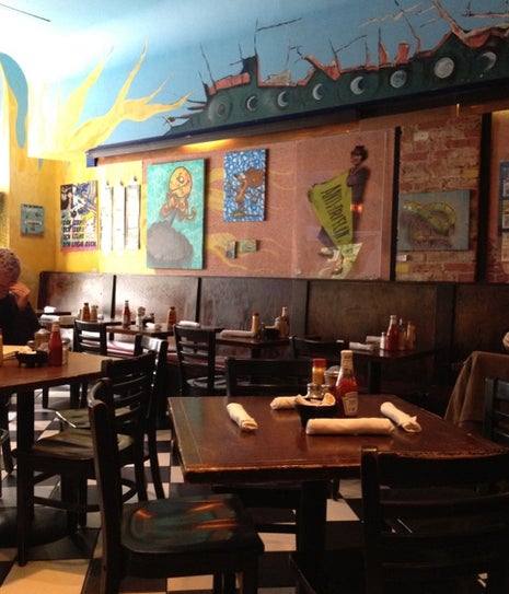 Luna Grill and Diner DC