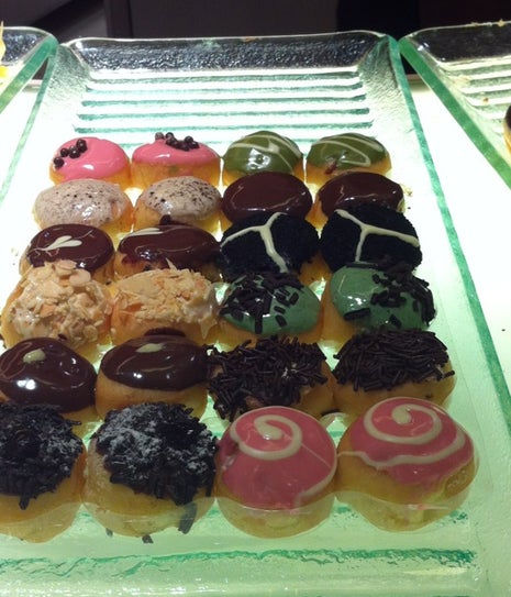 J.Co Donuts & Coffee