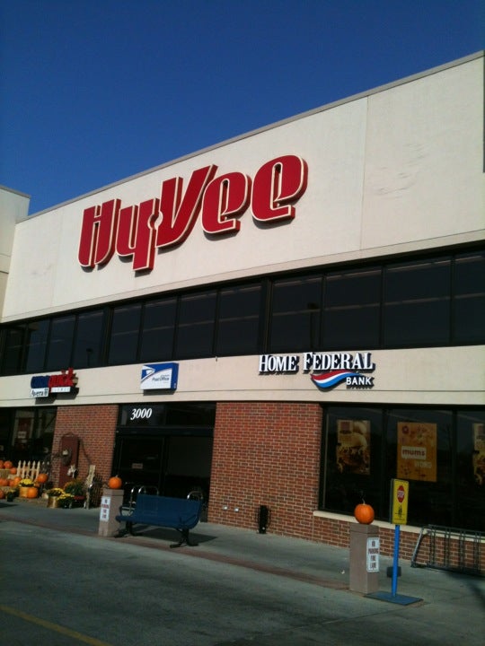 HyVee at 3000 S Minnesota Ave Sioux Falls, SD