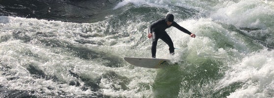 Eisbachwelle Surf Spot in Englischer Garten Süd