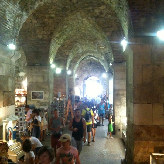 Where's Good? Holiday and vacation recommendations for Split, Kroatien. What's good to see, when's good to go and how's best to get there.