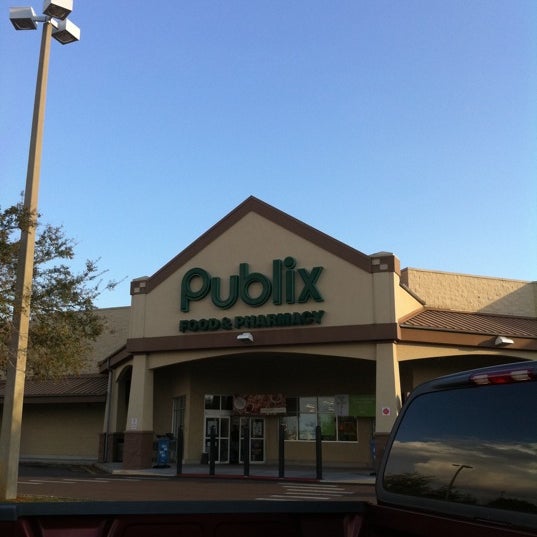 Publix Grocery Store in Riverview