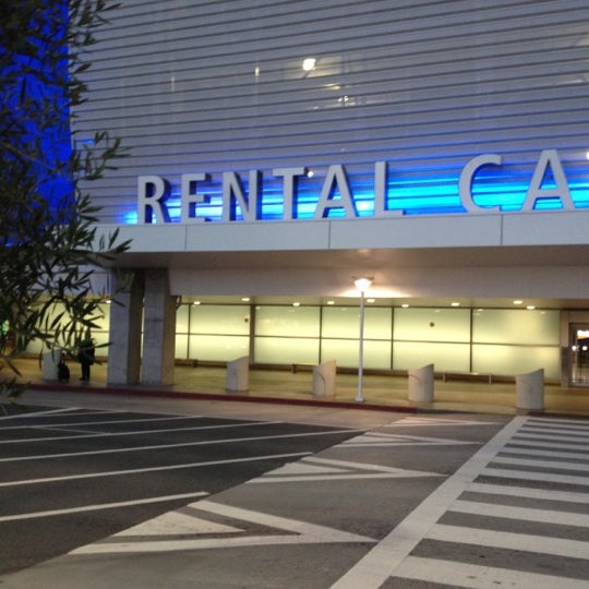 car rental san diego airport location