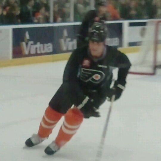 photos at virtua center flyers skate zone 601 laurel oak rd flyers skate zone open hockey