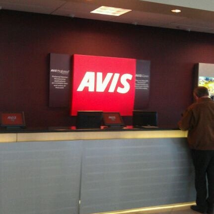 avis car rental international airport