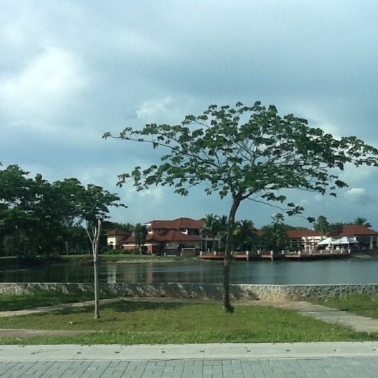 kelab bandar laguna merbok