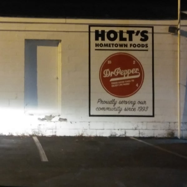Holt's Hometown Foods Food & Drink Shop in Ridgetop