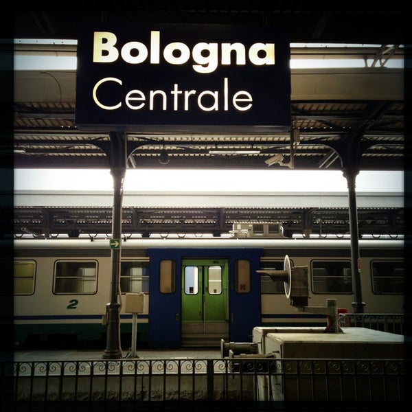 Stazione Bologna Centrale Stazione ferroviaria in Bologna