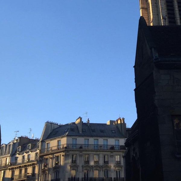 Rue SaintMartin Road in Temple