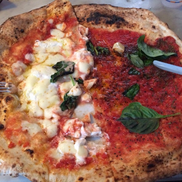 Where's Good? Holiday and vacation recommendations for Naples, Italy. What's good to see, when's good to go and how's best to get there.