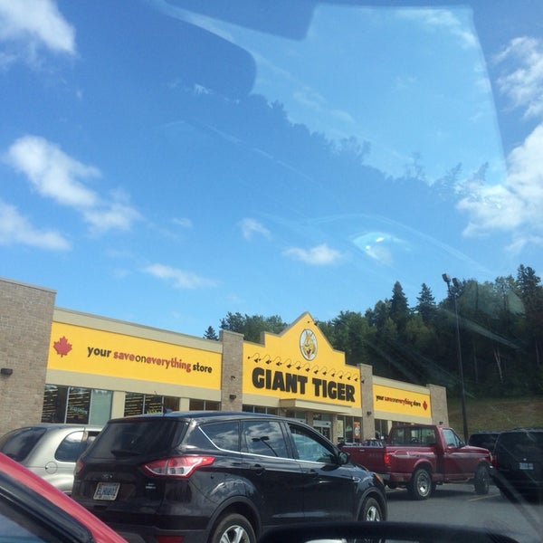 Giant Tiger New Minas, NS