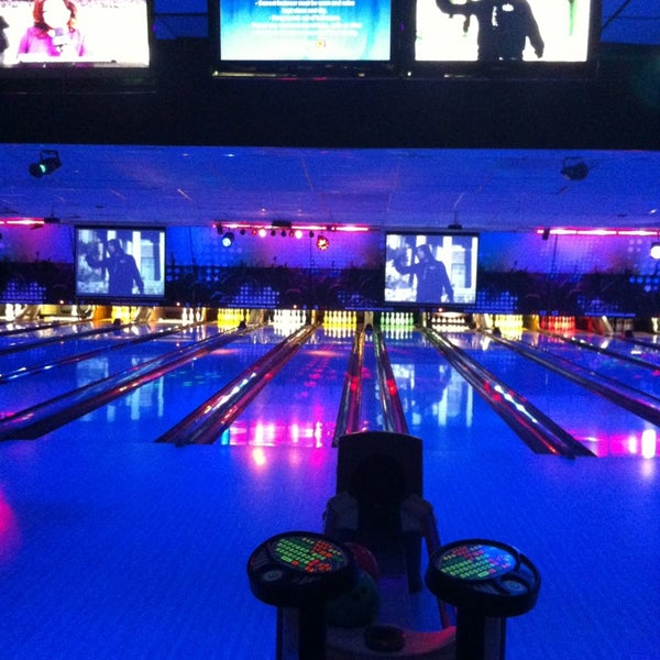 Sunrise Lanes Bowling Alley in Saint Petersburg
