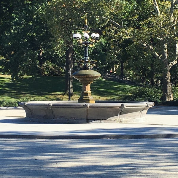 Cherry Hill Fountain Scenic Lookout in New York