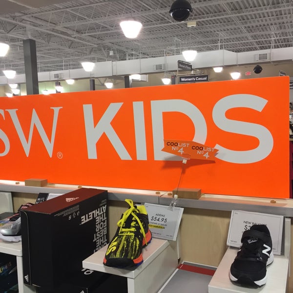 DSW Designer Shoe Warehouse - 4 tips from 586 visitors