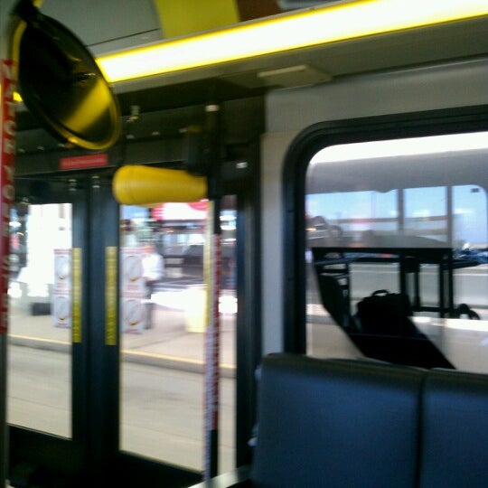 Hertz shuttle - Bus Line in Denver International Airport