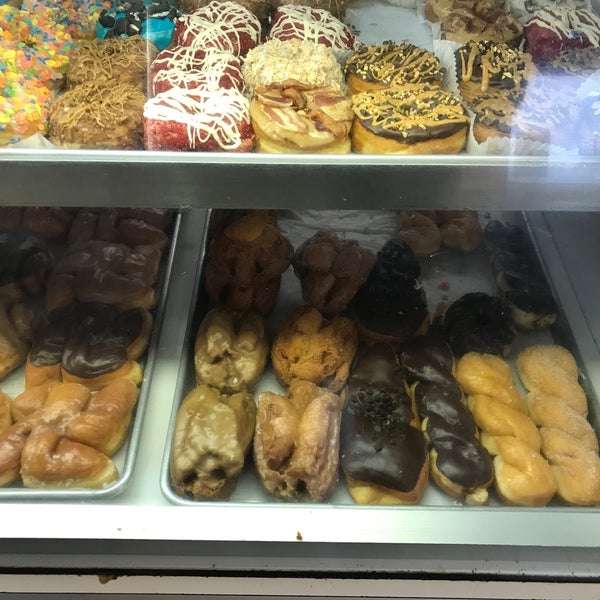 Baker's Donuts 13 tips from 213 visitors