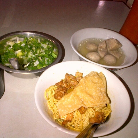  Mie  Ayam  Bakso Yunus  Tebet  Jalan Tebet  Barat Dalam Raya