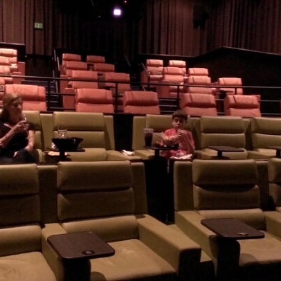 ipic movie theater boca