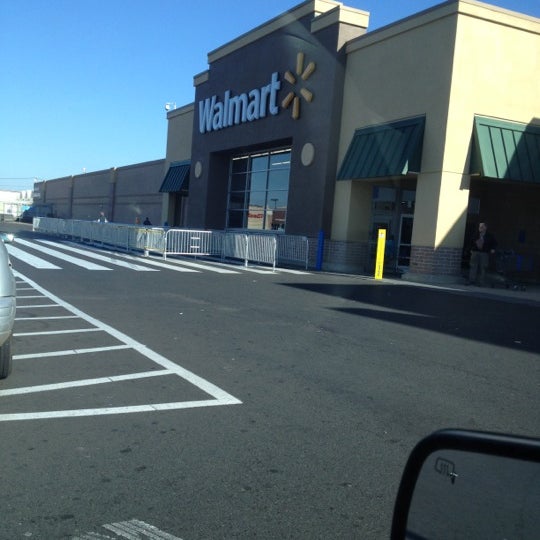 Walmart Roosevelt Boulevard