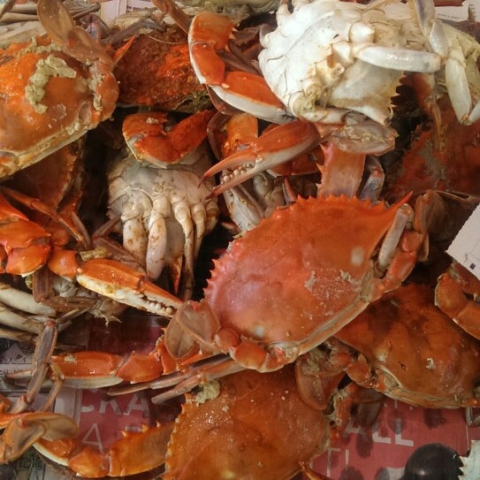 New Crab Palace Seafood Restaurant in Newark