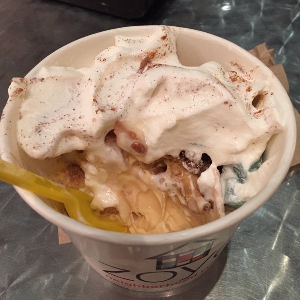 Zoyo Neighborhood Yogurt 6350 S McClintock Dr