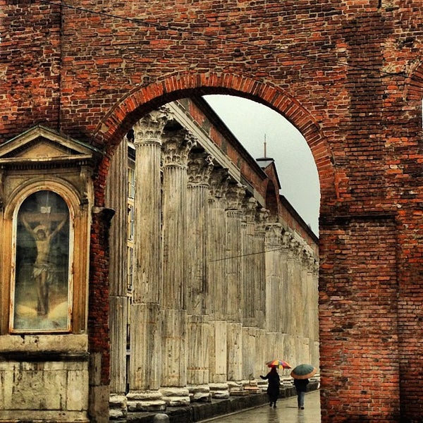 Where's Good? Holiday and vacation recommendations for Milan, Italy. What's good to see, when's good to go and how's best to get there.