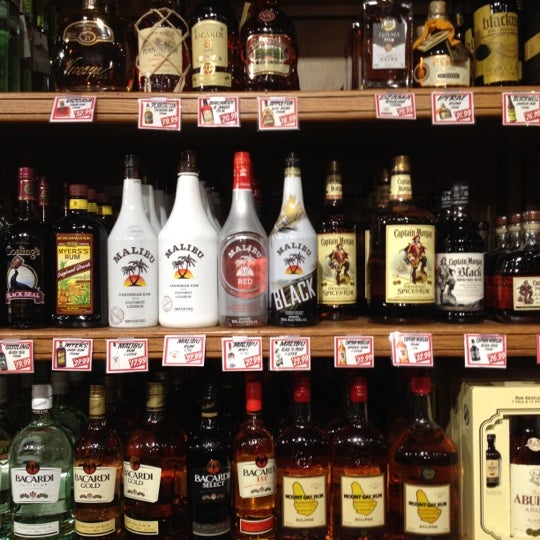 Stew Leonard's Wines Wine Shop in Carle Place