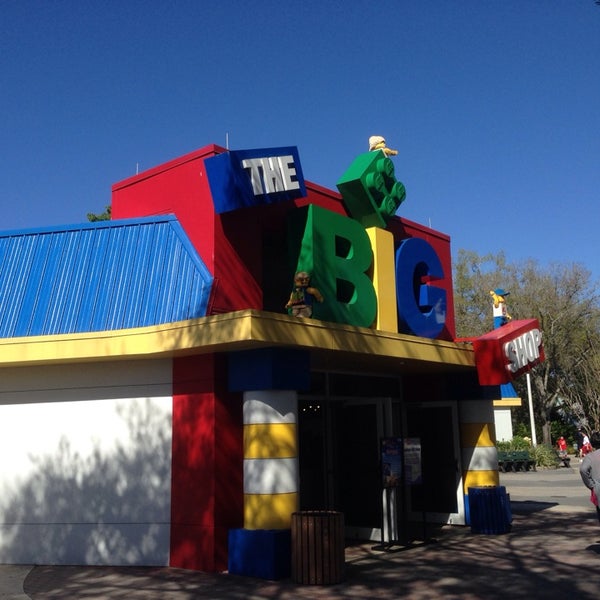 lego shop at legoland