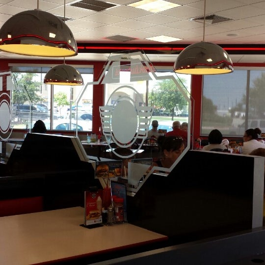 Steak 'n Shake American Restaurant in Dallas