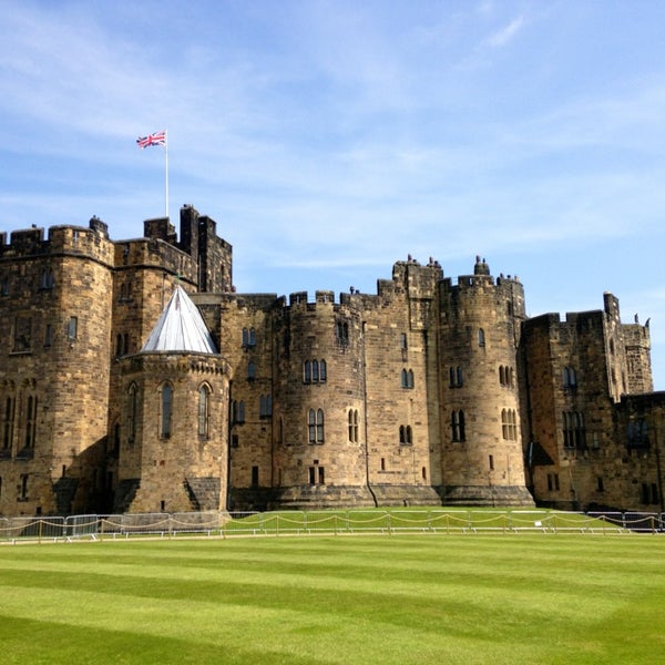 Alnwick Castle - Castle in Alnwick