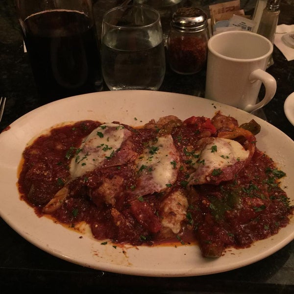 D'Raymond's Italian Restaurant in Albany