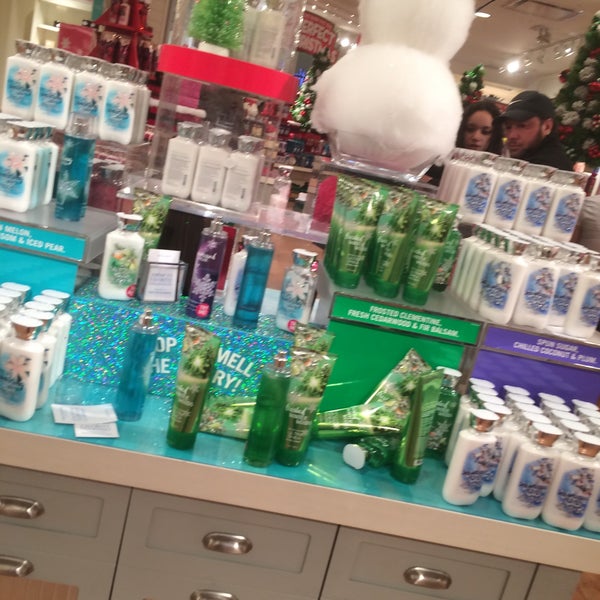bath body works cosmetics shop in braintree bath and body works braintree ma