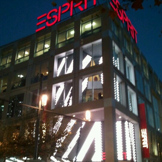 Fotos bei Esprit Store - Zeil - Frankfurt am Main, Hessen Fotos bei Esprit Store - Zeil - Frankfurt am Main, Hessen