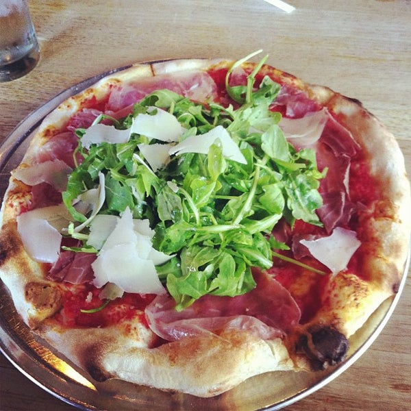 vespa pizza warilla deals