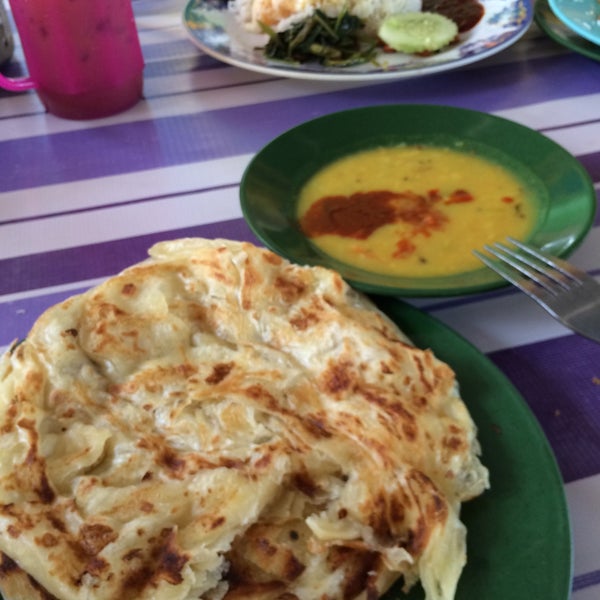 Roti Canai Kayu Arang Melaka Malaysia Travelopy