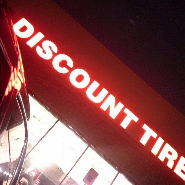 Discount Tire® Store Automotive Shop in Dallas