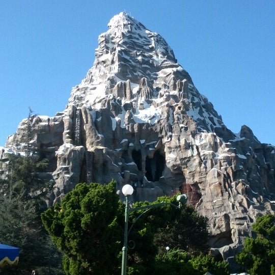 Matterhorn Bobsleds - Theme Park Ride / Attraction in Anaheim