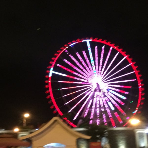 Sun Wheel - Theme Park Ride / Attraction