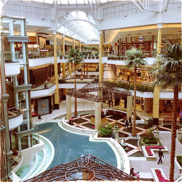 The Somerset Collection - Shopping Mall in Troy