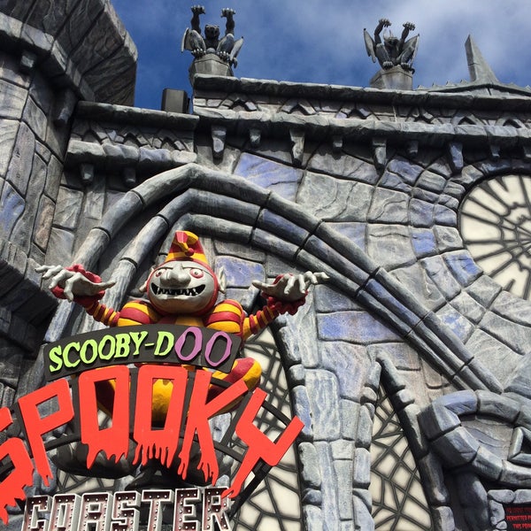 scooby doo spooky roller coaster warner bros movie world australia