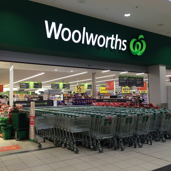 Woolworths Grocery Store in Bathurst