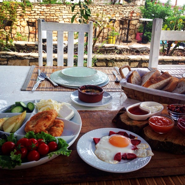 Where's Good? Holiday and vacation recommendations for Kas, Turkey. What's good to see, when's good to go and how's best to get there.